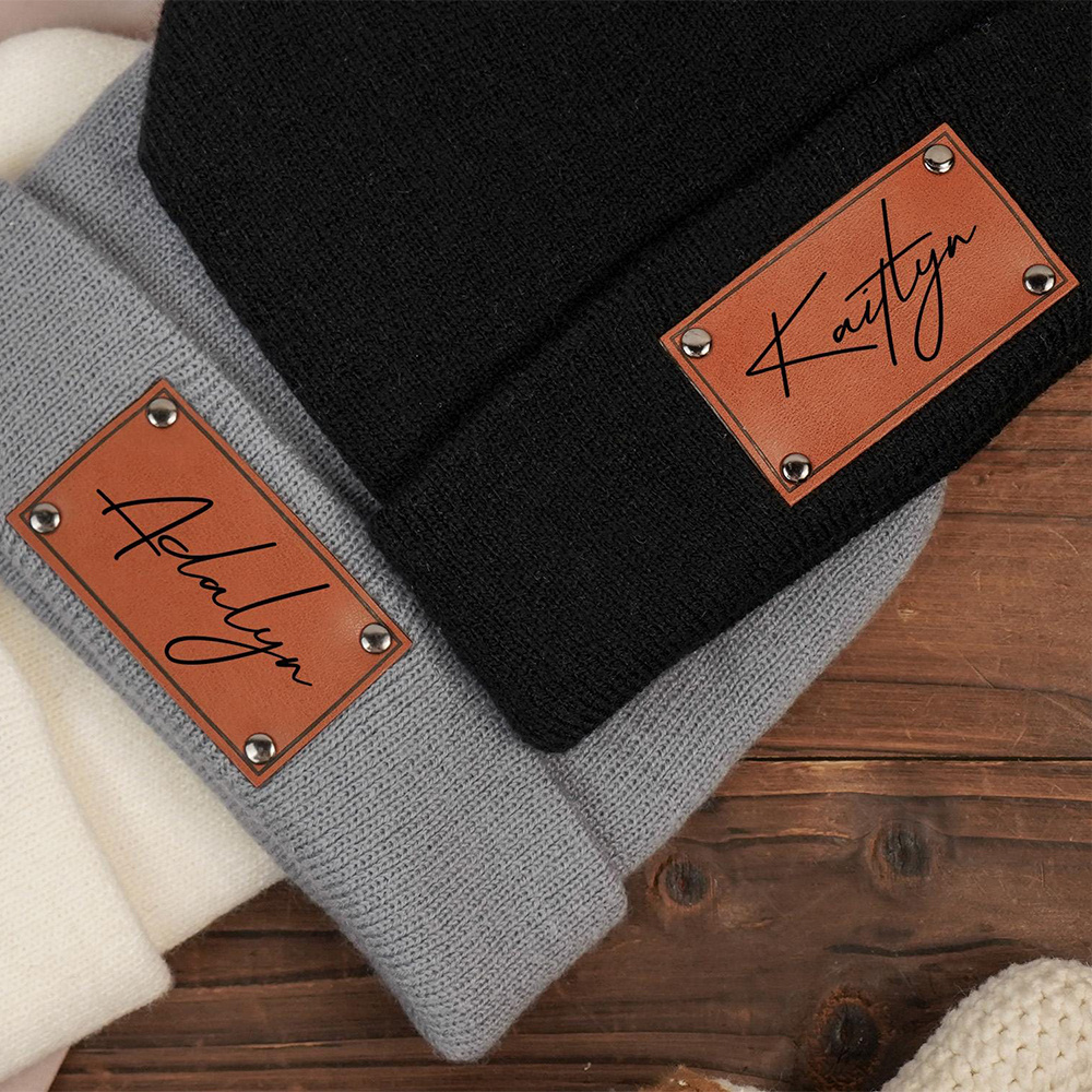 カスタム名入りレザーラベル付きニット帽。柔らかく暖かい、袖付 - Knit Beanie Hat Warm のレビューと価格